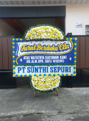 Papan Bunga Duka di Danau Tundai