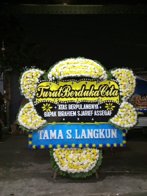 Papan Bunga Duka di Danau Tundai
