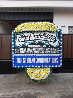 Papan Bunga Duka di Danau Tundai